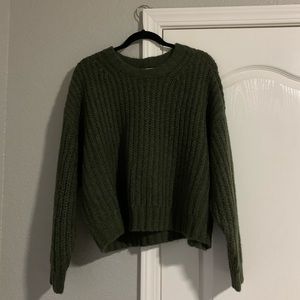American Eagle crew neck sweater